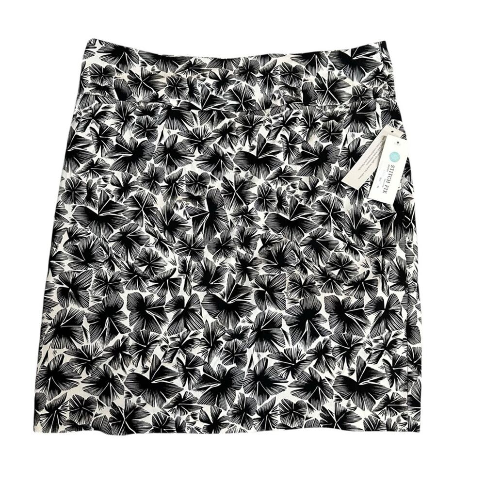 NEW Margaret M. Pencil Skirt Size XL